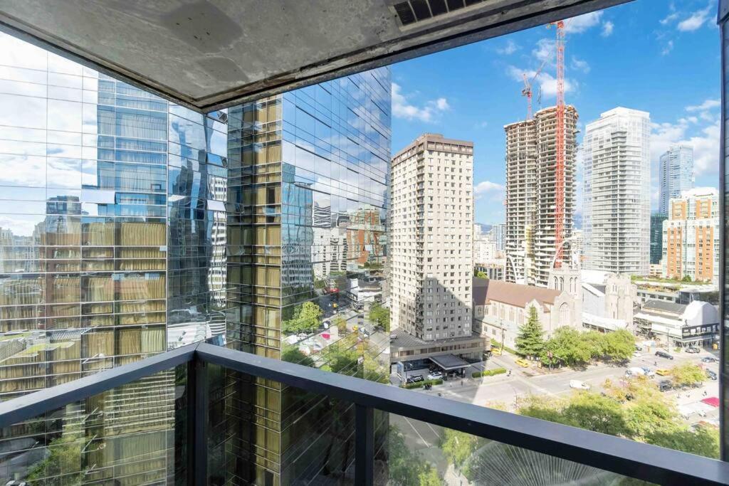 2Br Condo With Breathtaking View In Downtown! Free Parking - 6 Sleep Ванкувър Екстериор снимка