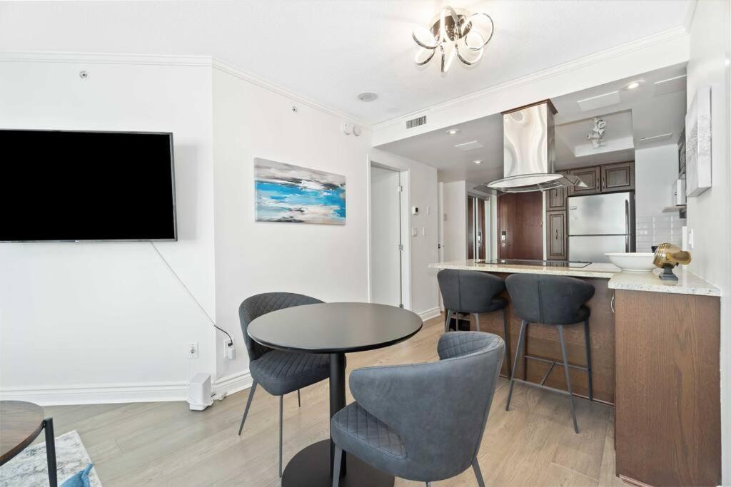 2Br Condo With Breathtaking View In Downtown! Free Parking - 6 Sleep Ванкувър Екстериор снимка