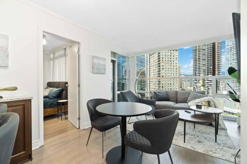 2Br Condo With Breathtaking View In Downtown! Free Parking - 6 Sleep Ванкувър Екстериор снимка